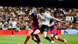 Sigue en directo el partido entre el Valencia CF - FC Barcelona en Mestalla