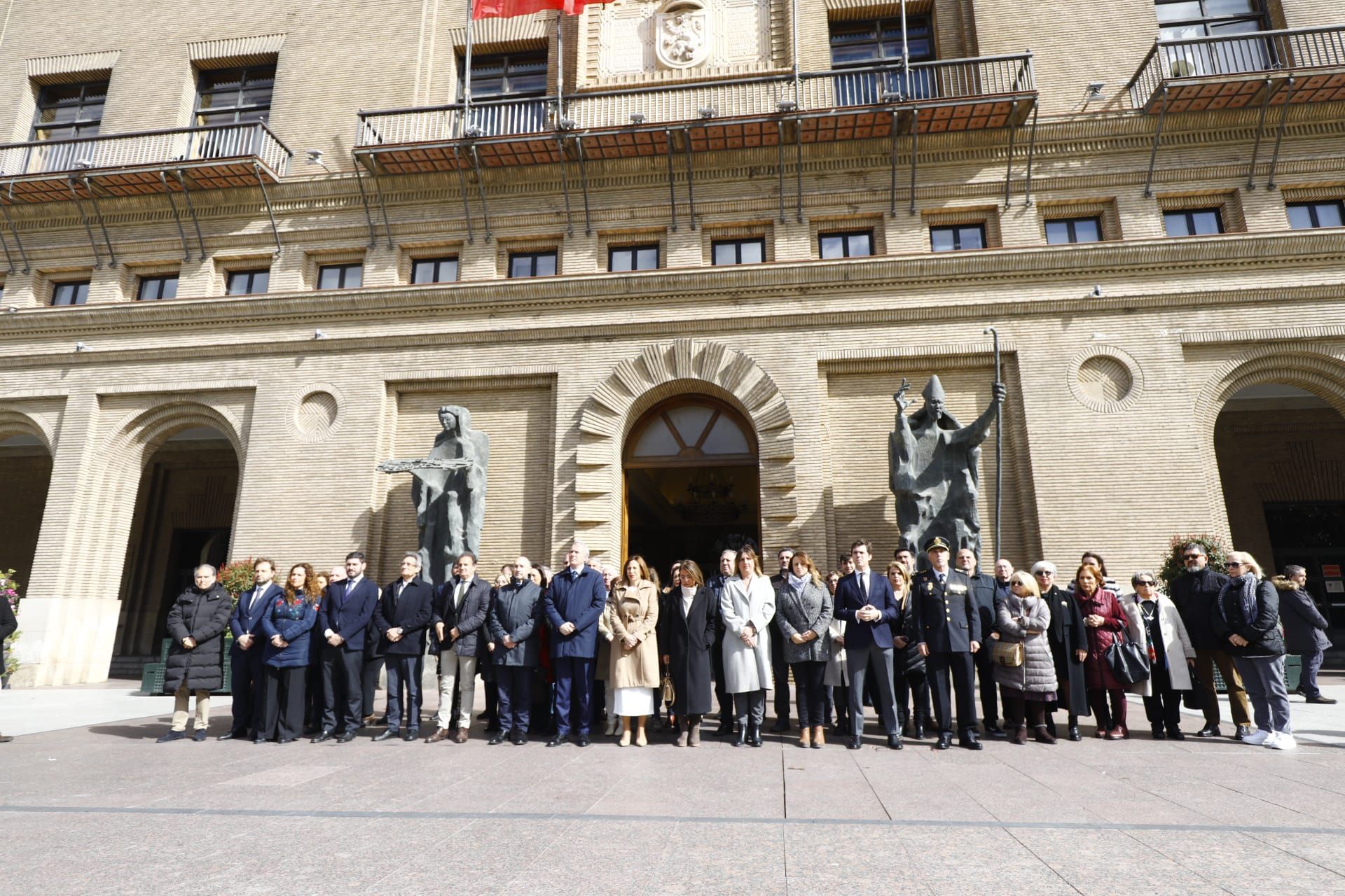 En imágenes | Homenaje a las víctimas del 11M en la plaza del Pilar