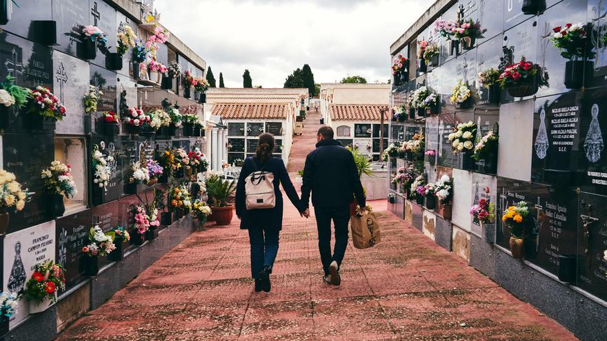 Fotogalería | Todo preparado en el cementerio de Cáceres para el Día de Todos los Santos