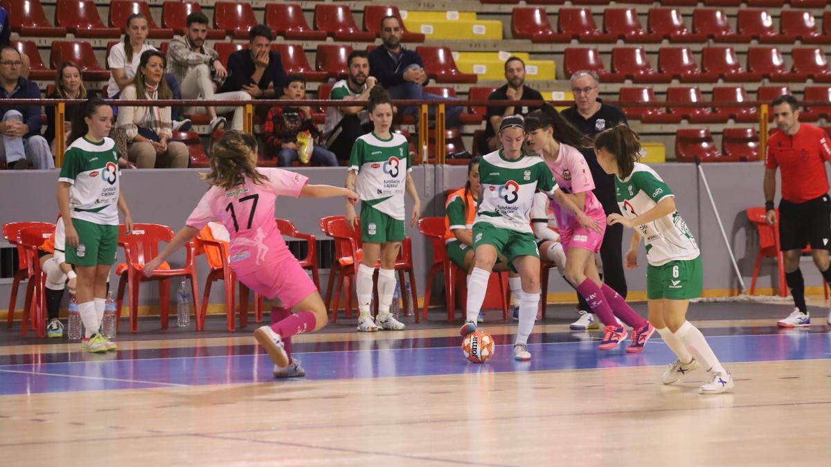 Partido entre el Cajasur Deportivo Córdoba y el Roldán B en Vista Alegre.