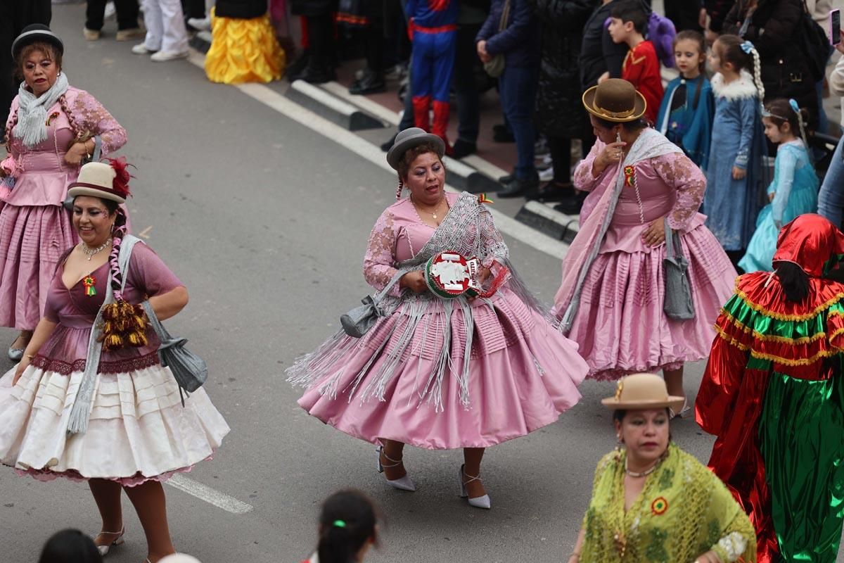 Búscate en las imágenes de la rúa de Carnaval de Ibiza