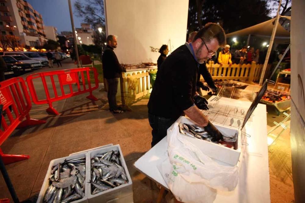 Cuplé, pasacalles y 90 kilos de sardinas para despedir el carnaval en Vila