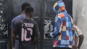 El ritme dels trasllats confina 125 menors en un centre canari
