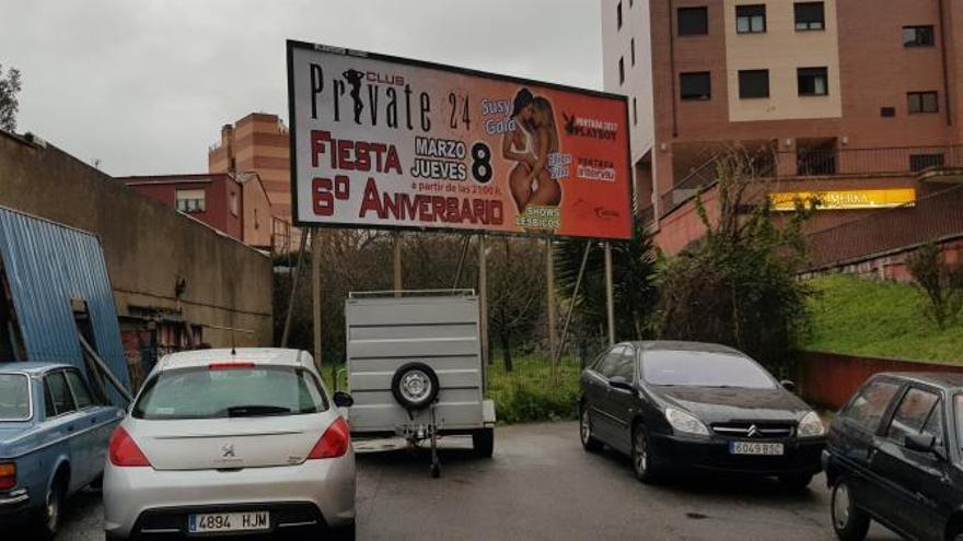 El Instituto de la Mujer estudia si el anuncio de un show lésbico en Oviedo es sexista