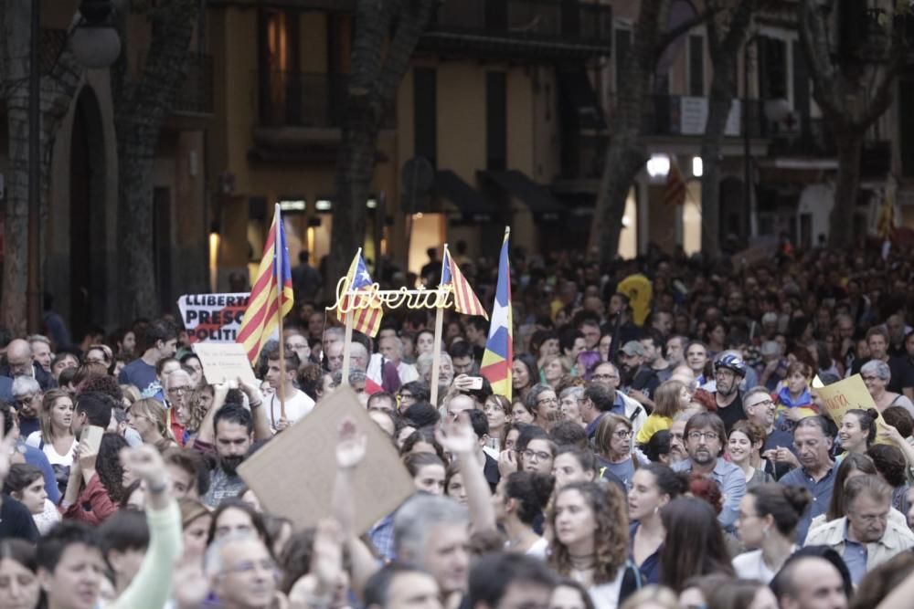 Miles de personas contra la sentencia del 'procés' en Palma