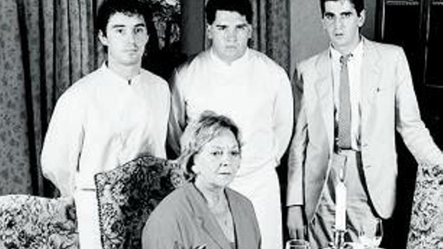 El germen del nuevo Bulli: Marketta Schilling con Ferran Adrià, Christian Lutaud y Juli Soler, en 1984.