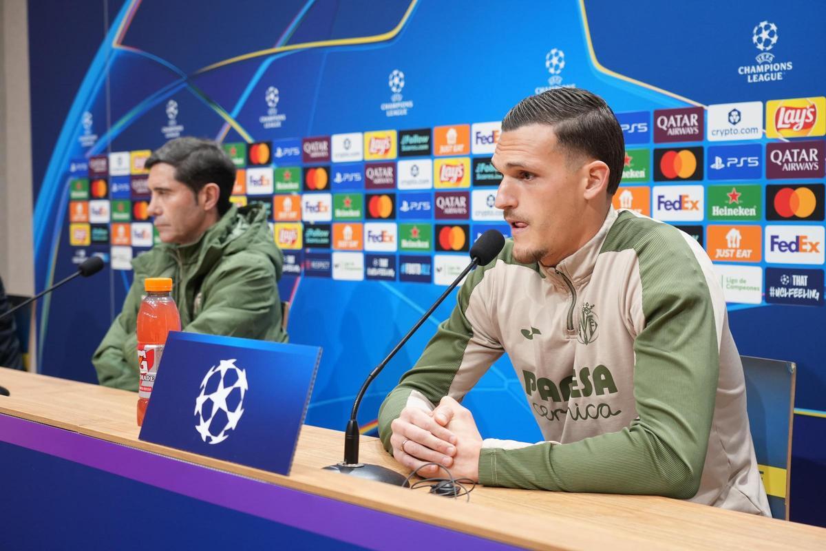 Rafa Marín, durante su comparecencia previa al Villarreal-Ajax de Champions League.