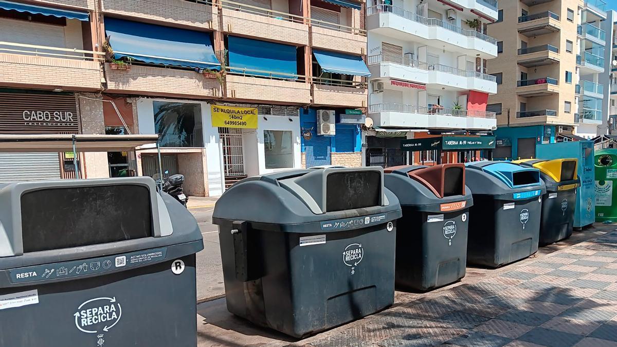 Contenidors nous en la zona de la platja de Sagunt