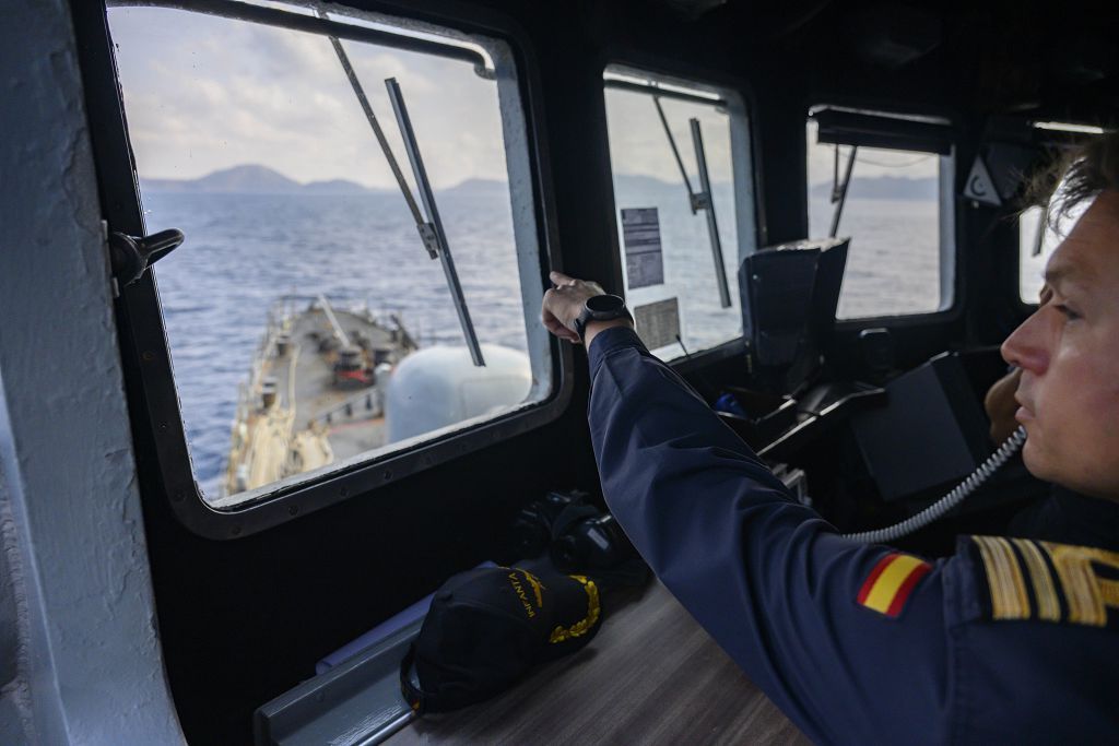 La Armada simula el accidente de un submarina para rescatar a su tripulación