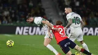 El 1x1 franjiverde del Elche-Osasuna: Ni la vuelta de Rafa Mir pudo con el muro Herrera