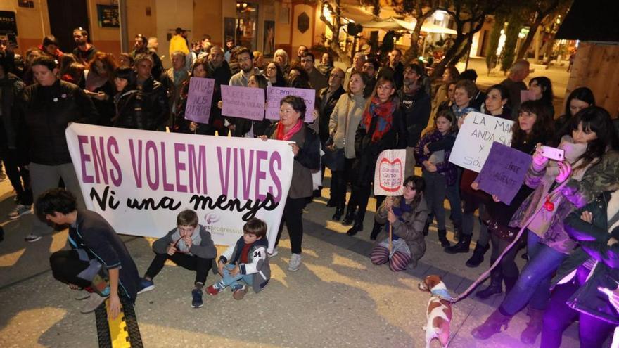 Las asociaciones feministas de Ibiza acusan a Vila de volver a contraprogramar el 25N