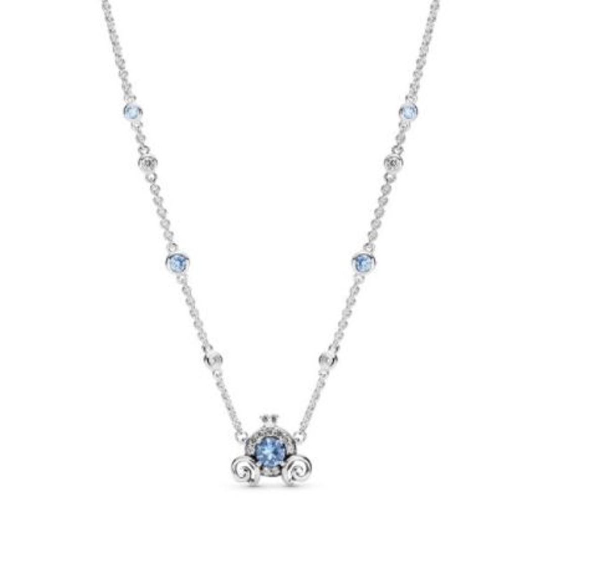Collar en plata de ley Carroza de Calabaza de Disney (Precio: 119 euros)
