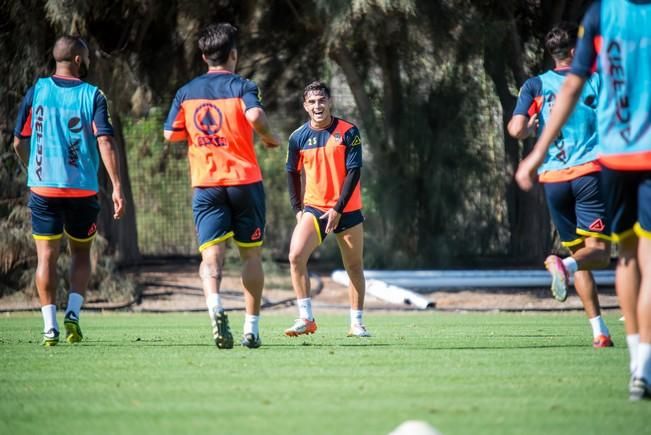 Entrenamiento UD Las Palmas en el campo de Las ...