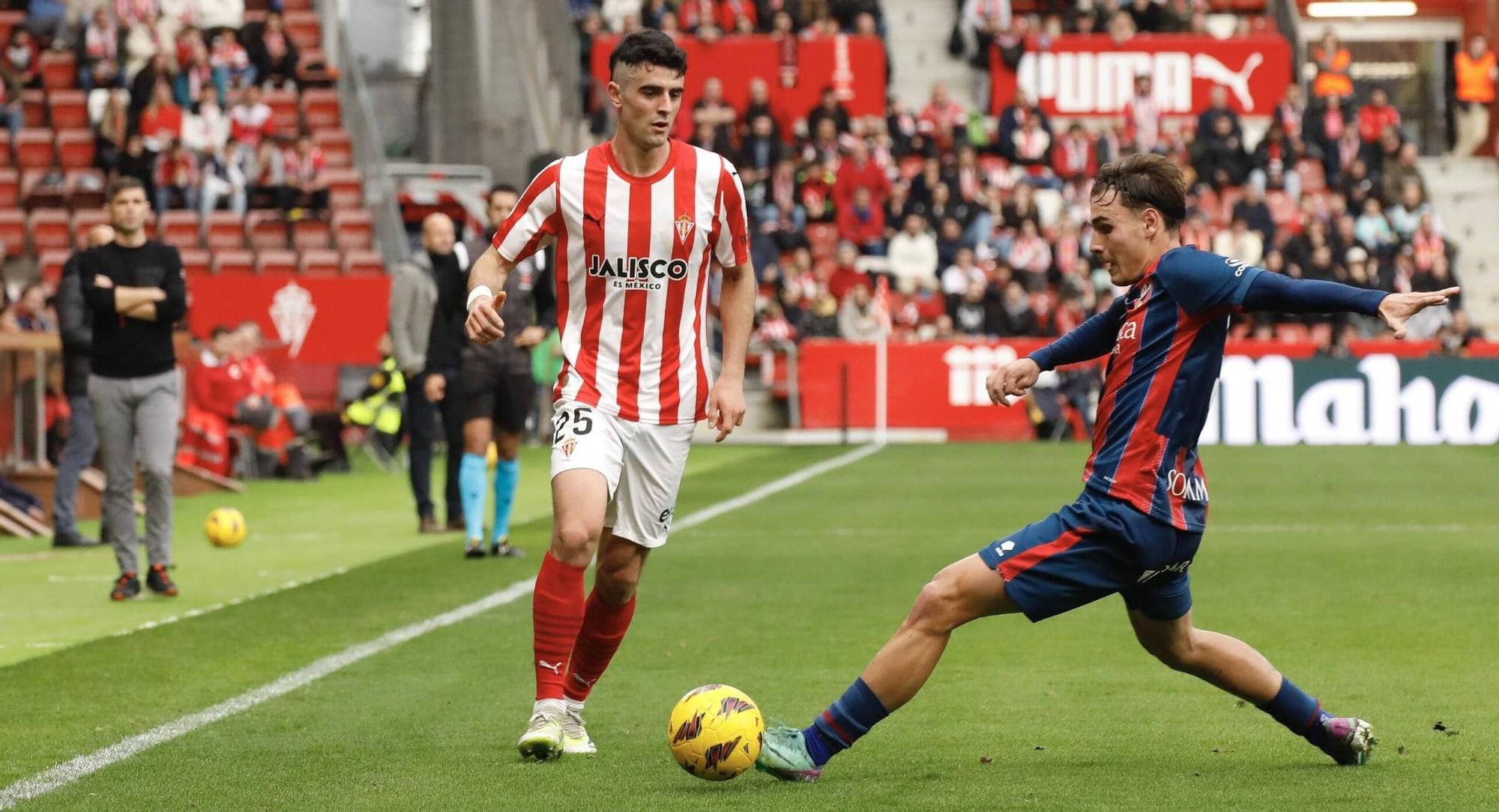 En imágenes: el encuentro entre el Sporting de Gijón y el Huesca