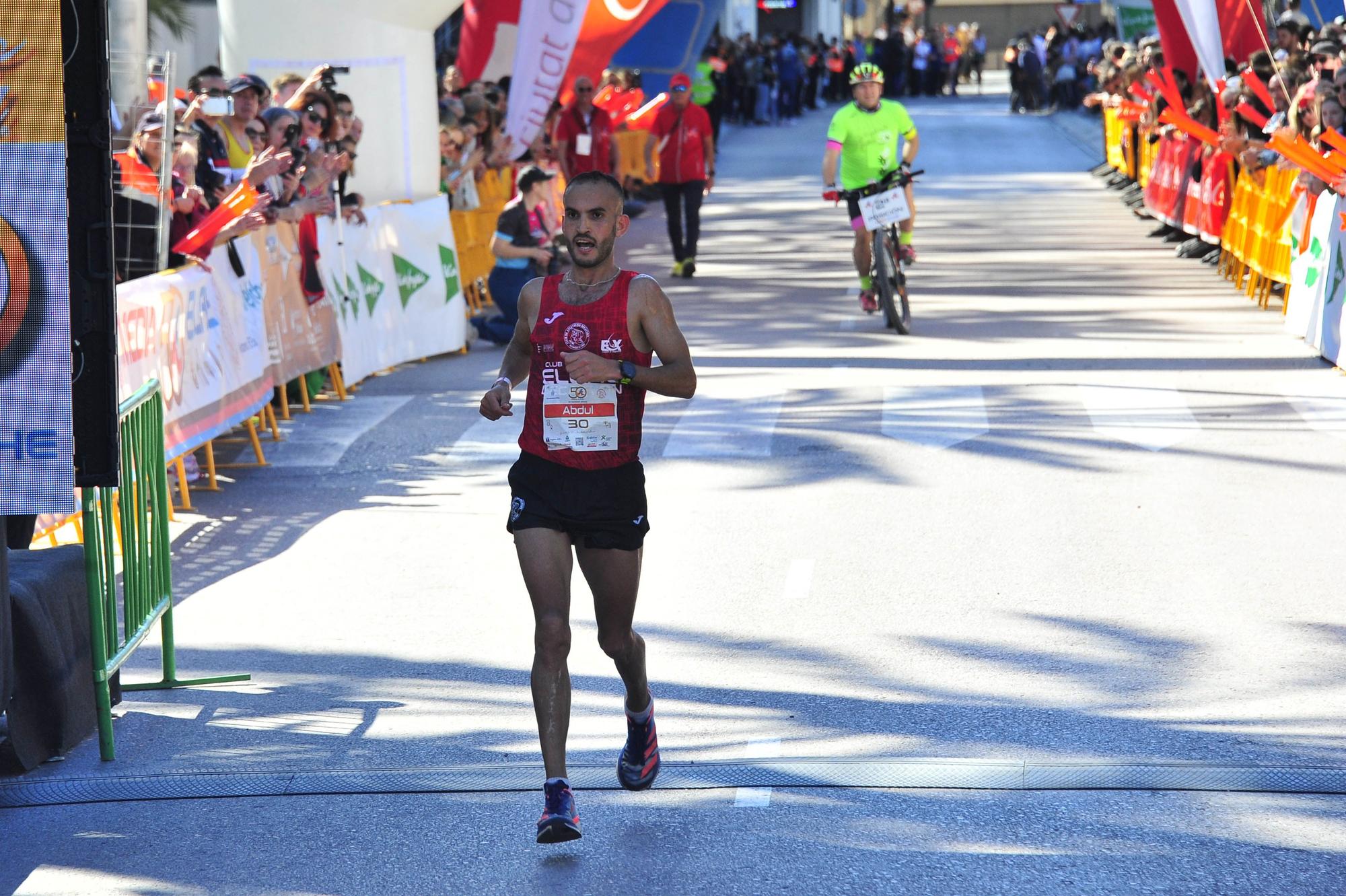 Un Medio Maratón de Elche marcado por el calor