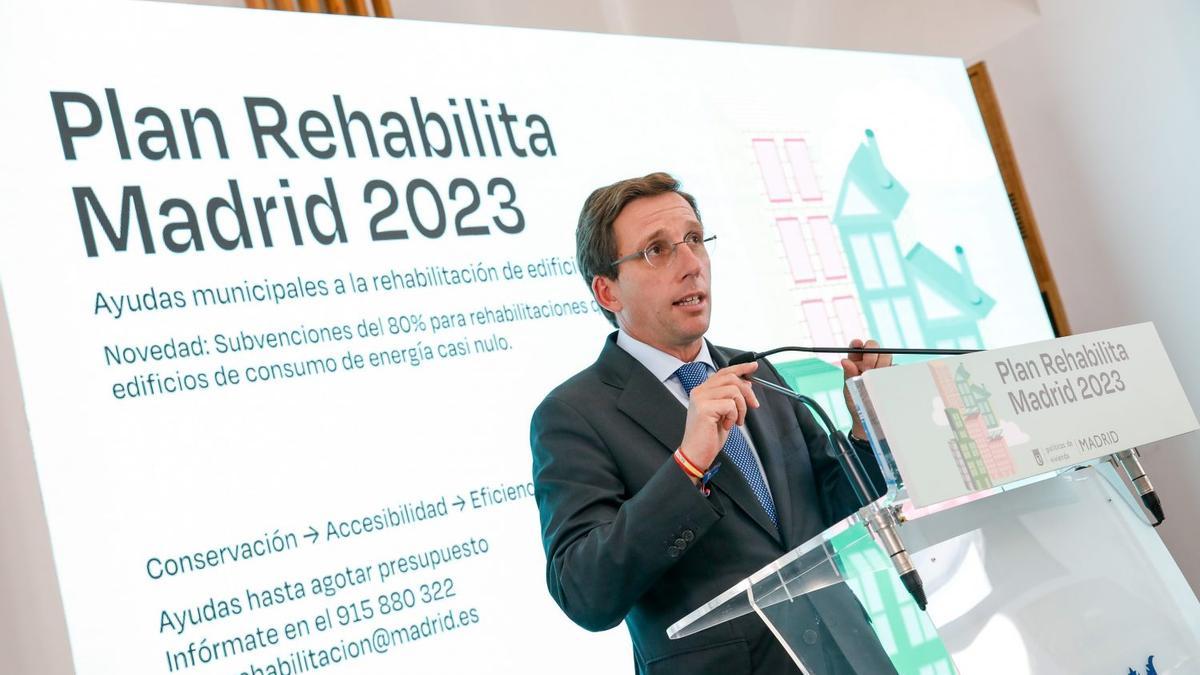 Almeida en la presentación del Plan Rehabilita Madrid 2023.