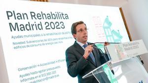 Almeida en la presentación del Plan Rehabilita Madrid 2023.