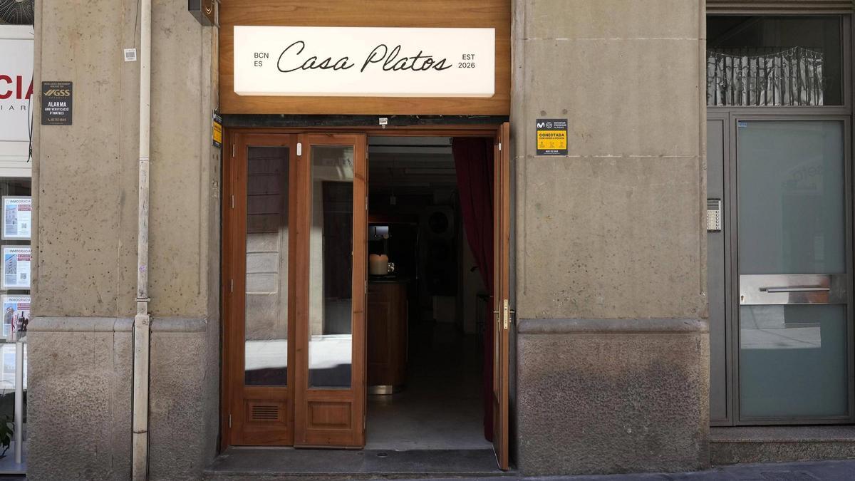 La entrada del restaurante Casa Platos.