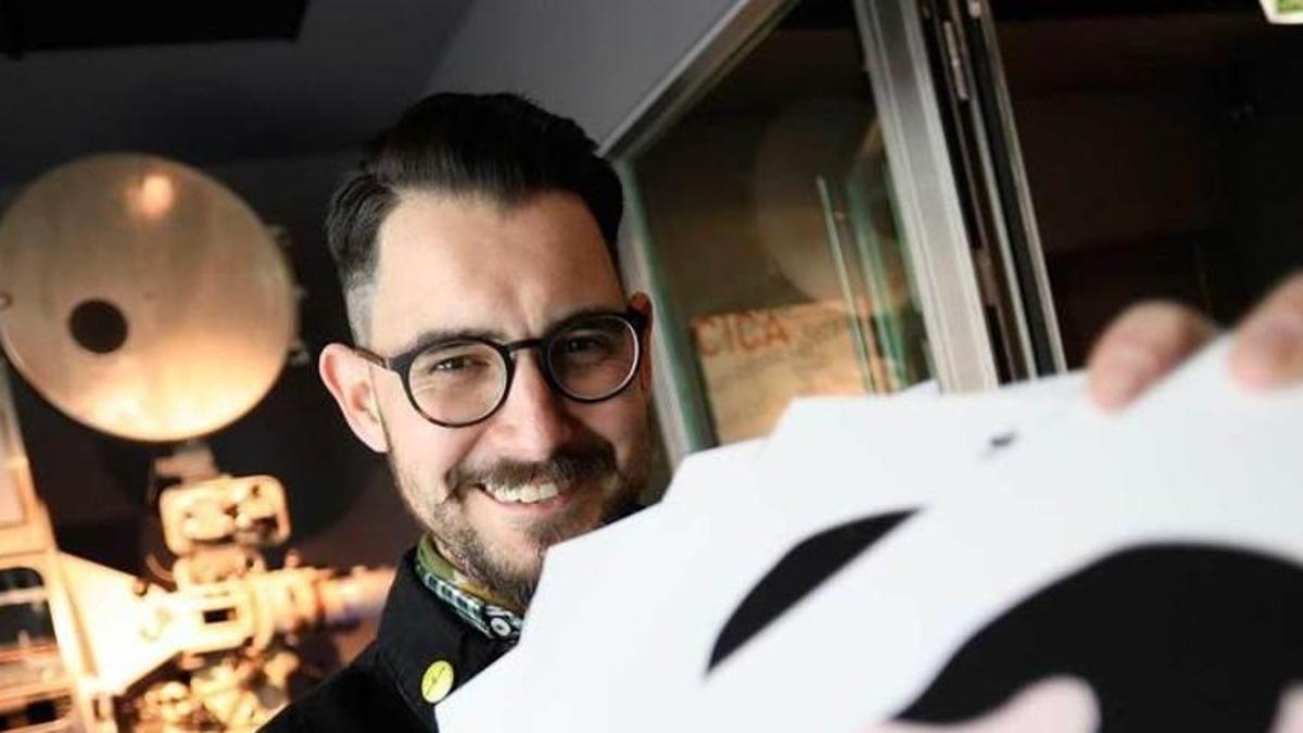 El escritor Adrián Esbilla.