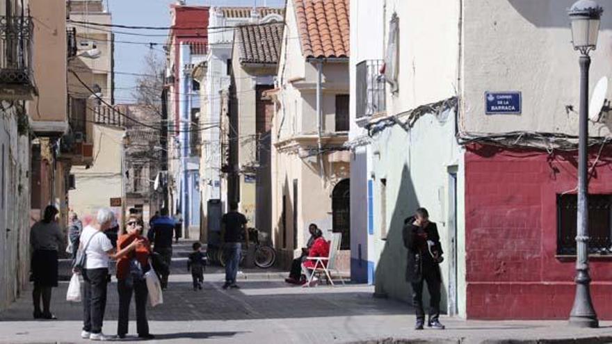 La calle Barraca es una de las que espera su remodelación completa.