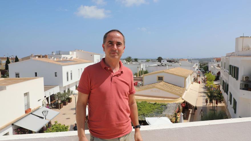 José Manuel Alcaraz en la azotea de la sede del Consell Insular.  c.c.