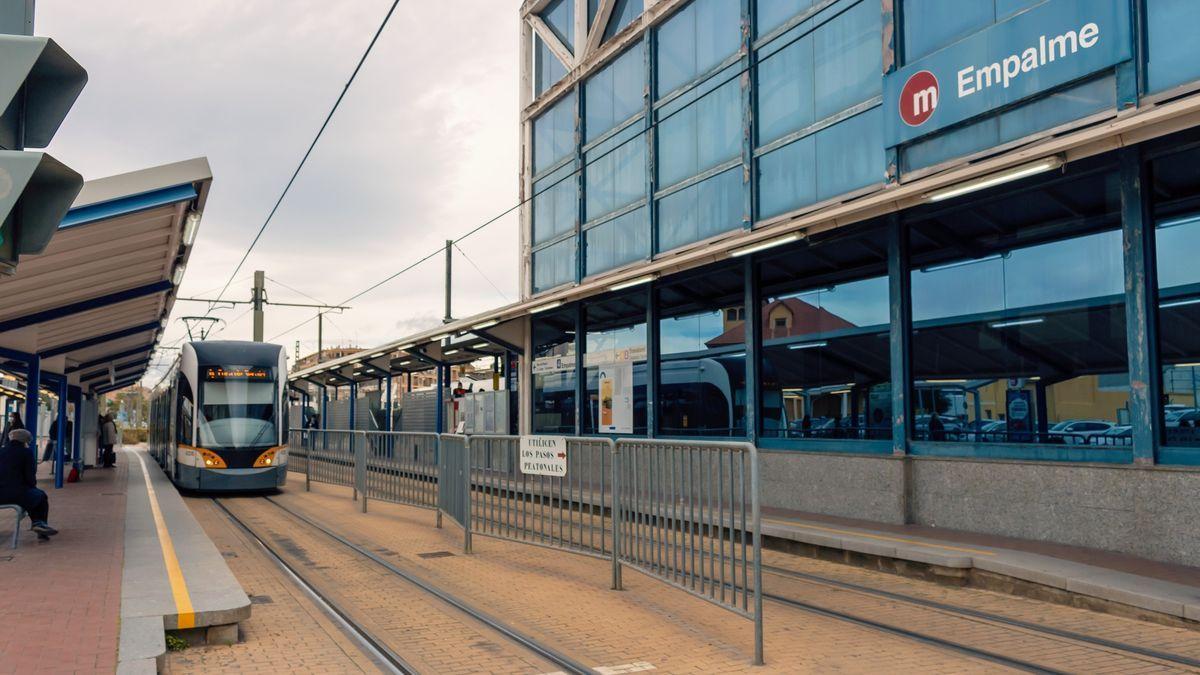 Una imagen de la parada de Metrovalencia en Empalme