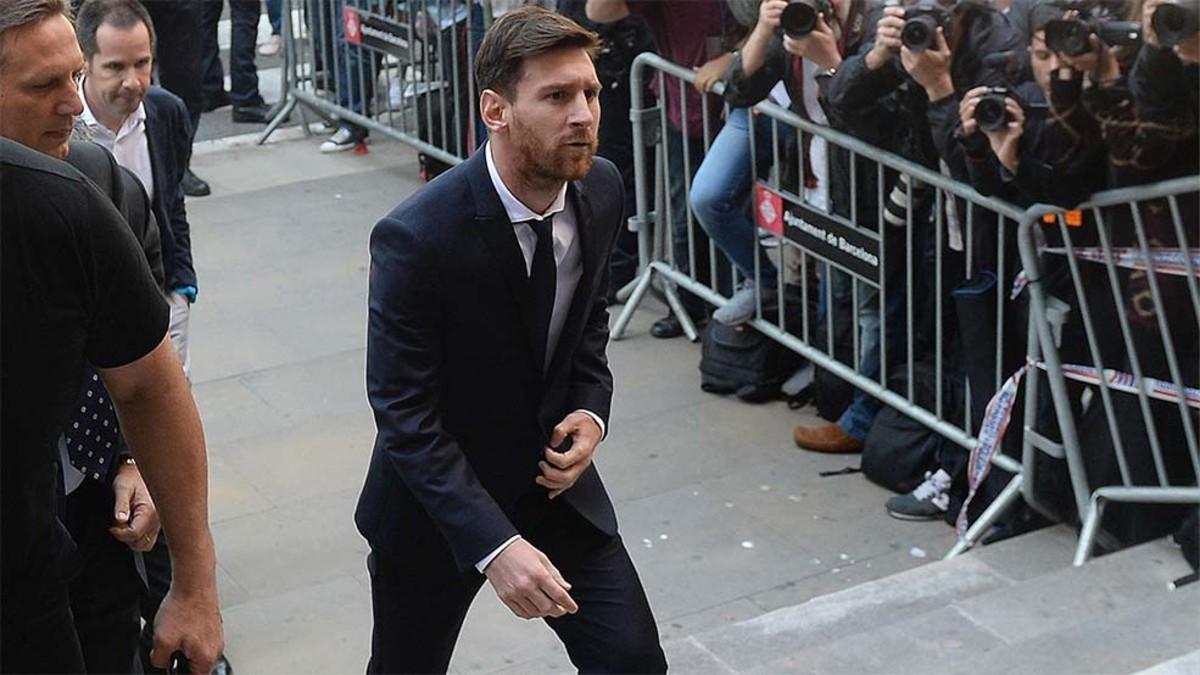 Messi se libra de la cárcel pagando una multa