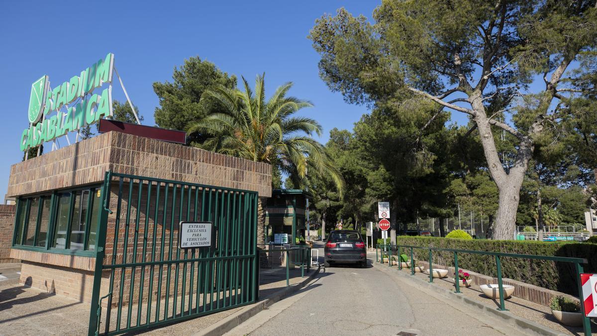 La entrada de las instalaciones del Stadium Casablanca, en Zaragoza