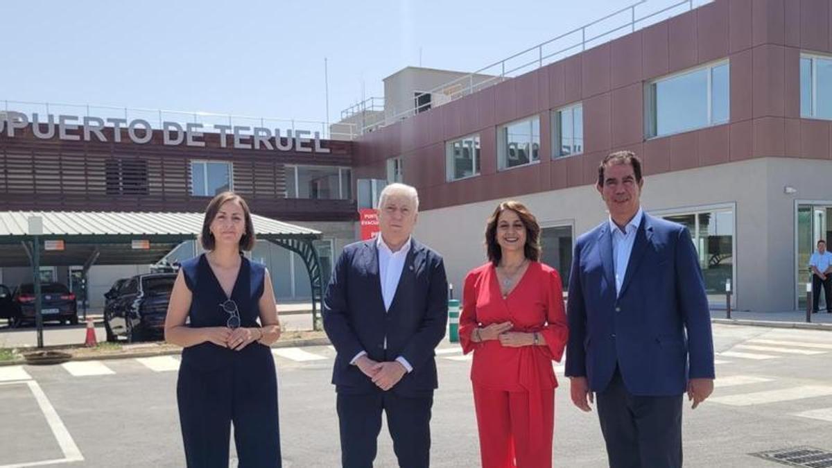 Visita institucional ante la finalización de las obras de la terminal del Aeropuerto de Teruel.