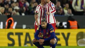 El defensa uruguayo del FC Barcelona Araujo a la finalización del partido de vuelta de las semifinales de la Copa del Rey que FC Barcelona y Atlético de Madrid han disputado en el Camp Nou. EFE/Alejandro García. (Atlético Madrid)