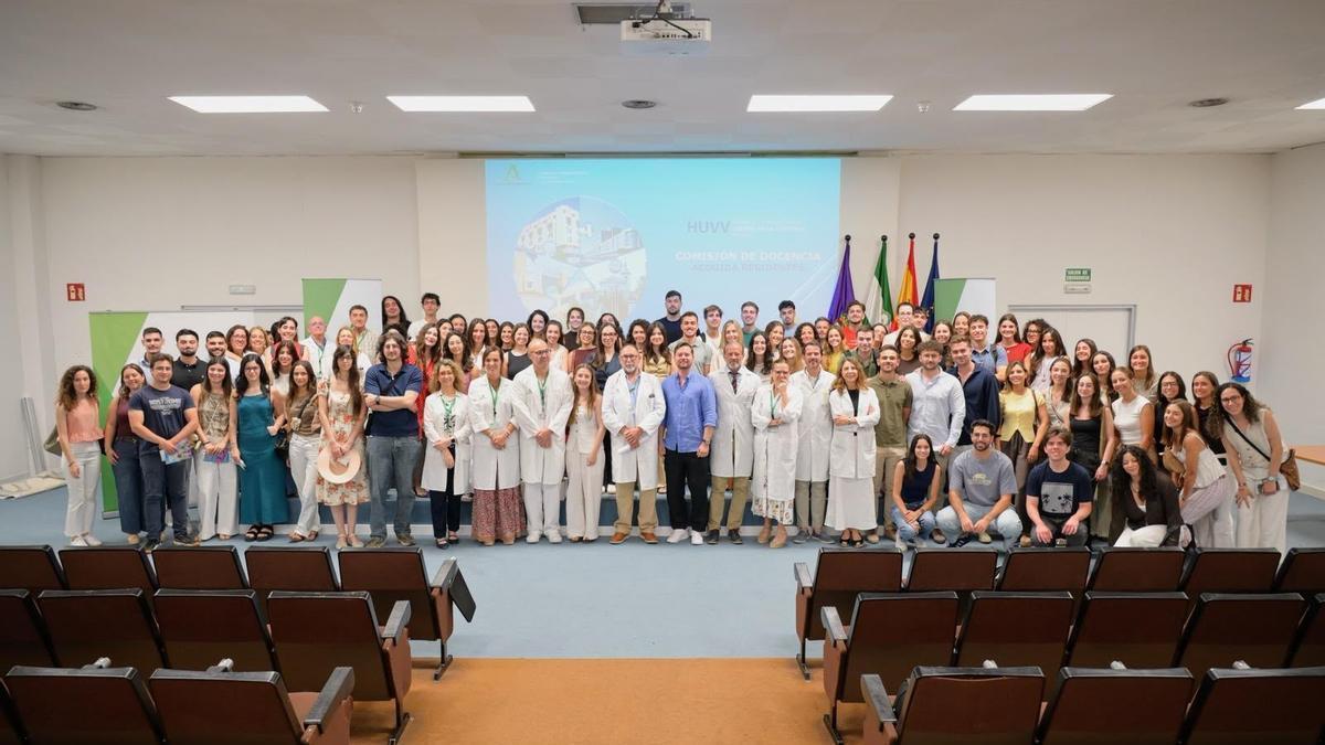 El Hospital Clínico ecibe a una nueva promoción de residentes.