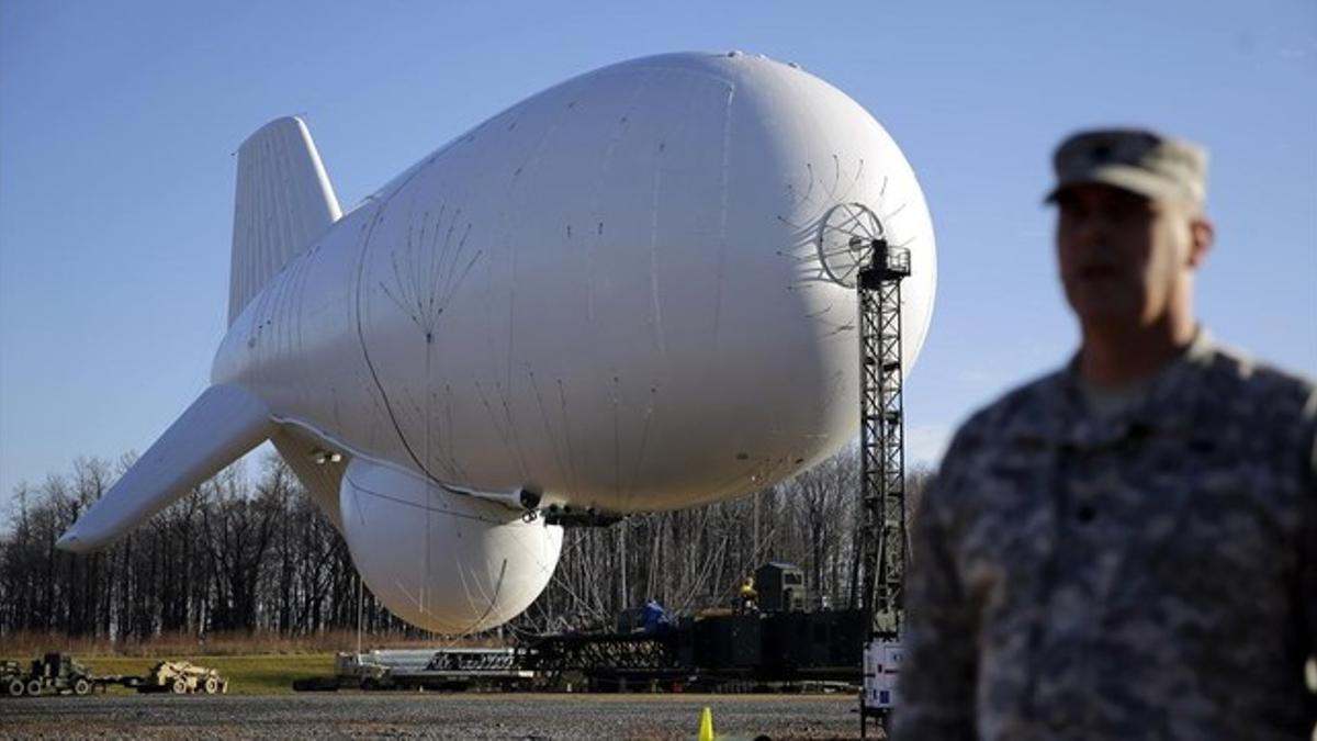 Uno de los aeróstatos del nuevo programa militar de EEUU el pasado miércoles en Middle River, Maryland.