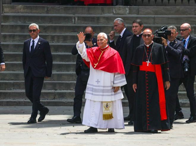 El Papa, a su llegada a la Catedral de Barcelona.