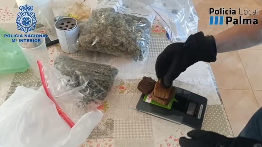 La Policía desmantela un punto de venta de drogas en La Soledat