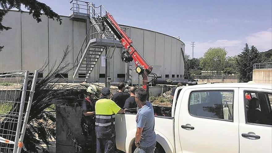 Mueren al caer en un pozo con agua residual en Navarra