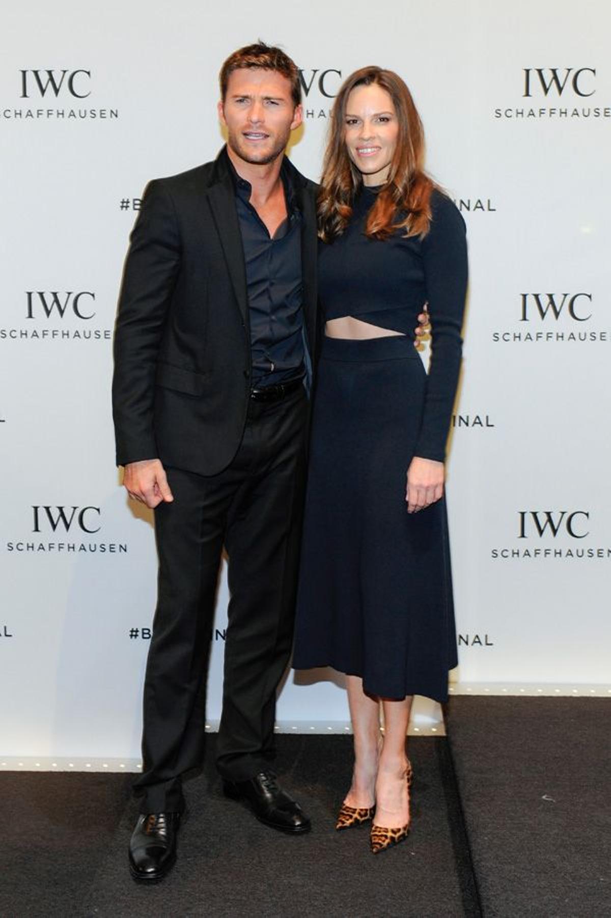 Hilary Swank y Scott Eastwood en la gala organizada por IWC