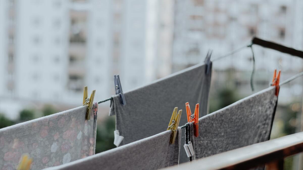 Derivación Meandro darse cuenta TRUCOS LIMPIEZA: ¿No tienes espacio en casa? Este tendedero vertical del  Lidl te ayudará a ahorrar espacio y secará tu ropa más rápido