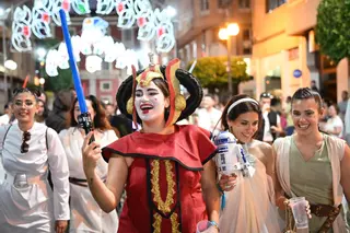 Así ha sido el desfile de la Retreta de los Moros y Cristianos de Orihuela
