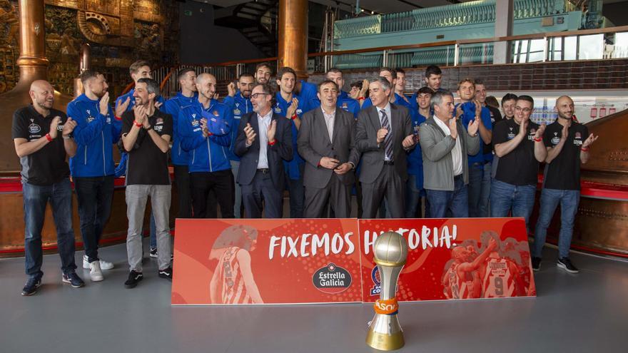 Visita del Leyma Coruña al museo MEGA de Estrella Galicia