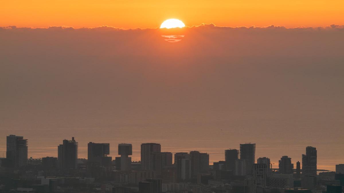 Salida del sol en Barcelona, el 10 de octubre del 2023
