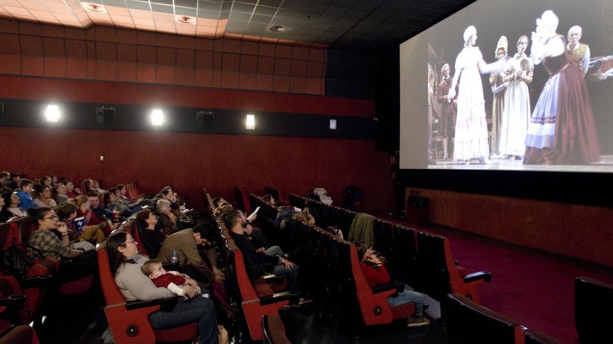 Casi dos décadas de Cines Lys en imágenes