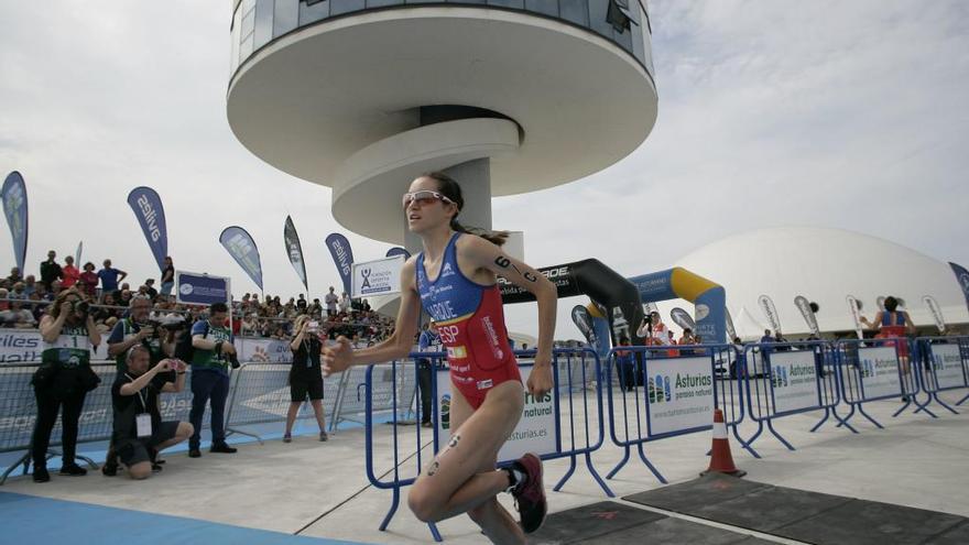 La avilesina Paula Herrero, en el Campeonato del Mundo de Duatlón 2016.