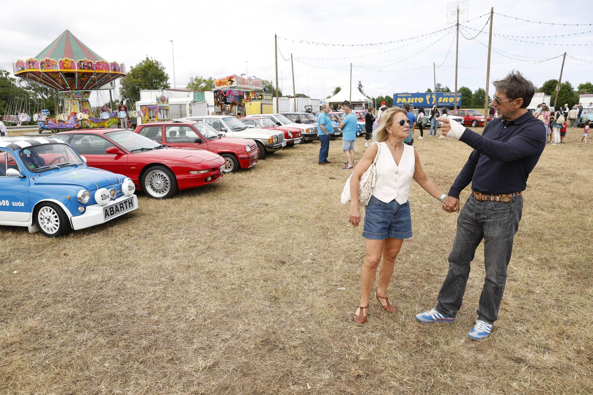 La exposición de coches clásicos en Cabueñes, en imágenes