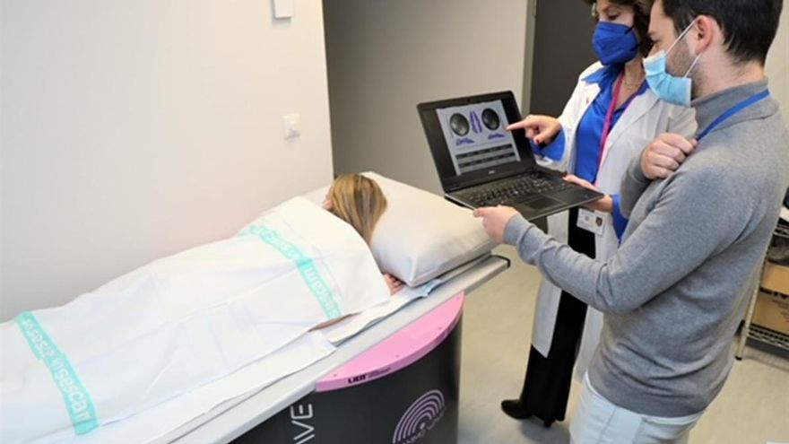 La mamografía del futuro: Europa ya testa en hospitales un dispositivo sin dolor ni radiación