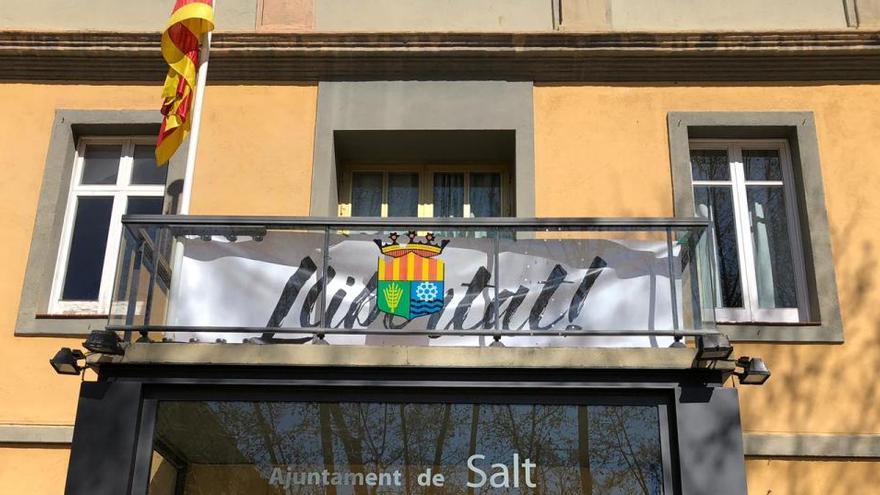 VOX vol la bandera d&#039;Espanya a l&#039;Ajuntament de Salt