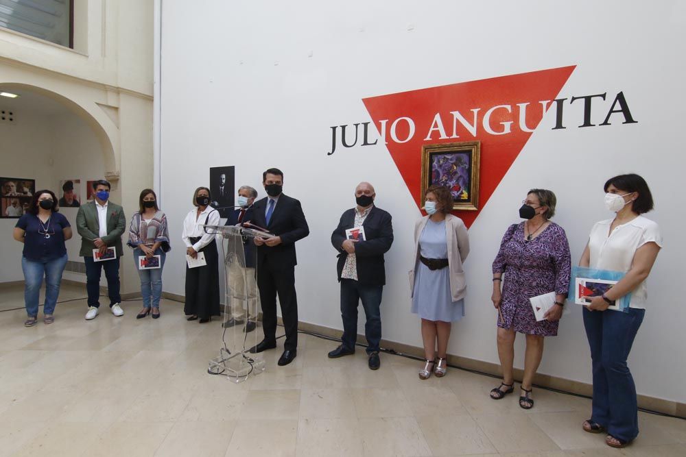 Julio Anguita, una vida en fotografías