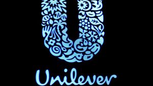 FILE PHOTO: The company logo for Unilever in New York, U.S., February 17, 2017. REUTERS/Brendan McDermid/File Photo