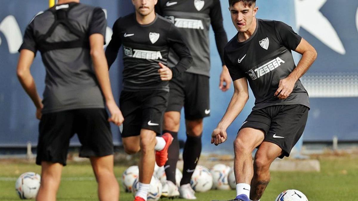 Al entrenamiento de ayer se incorporaron parcialmente Caye Quitana y el canterano Cristo.