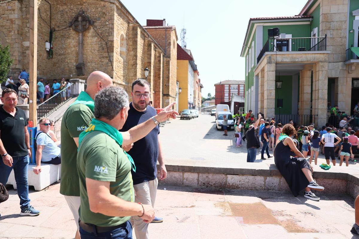 EN IMÁGENES: Concurso de escanciadores del Festival de la Sidra de Nava EN IMÁGENES: Concurso de escanciadores del Festival de la Sidra de Nava