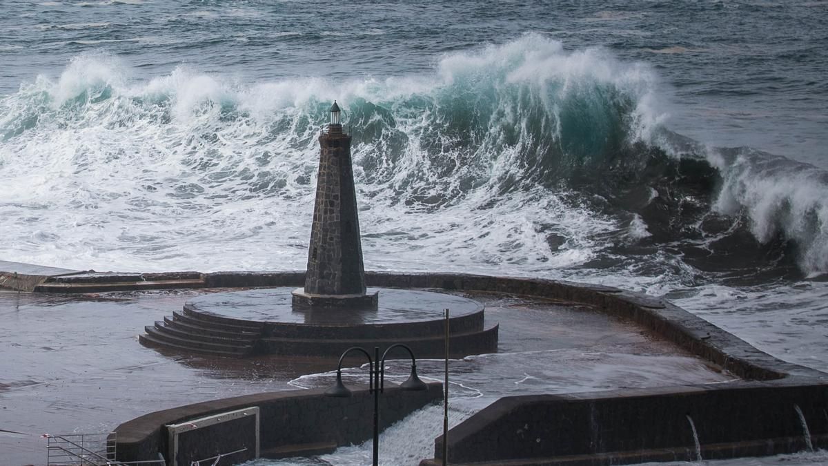 Declaran situación de alerta en el sureste de Tenerife por fenómenos costeros